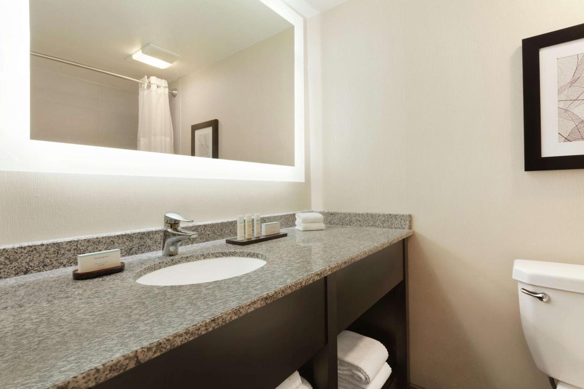 Embassy Suites By Hilton Arcadia-Pasadena Area מראה חיצוני תמונה