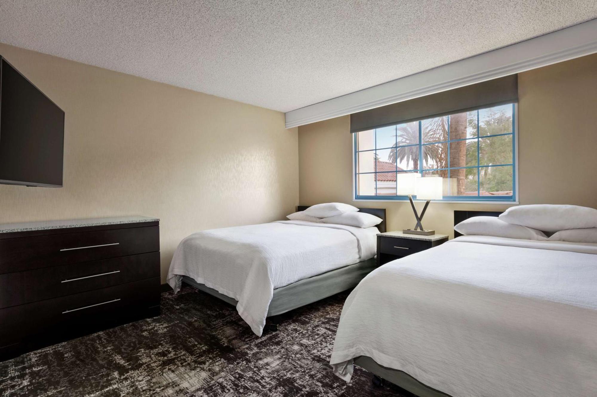 Embassy Suites By Hilton Arcadia-Pasadena Area מראה חיצוני תמונה
