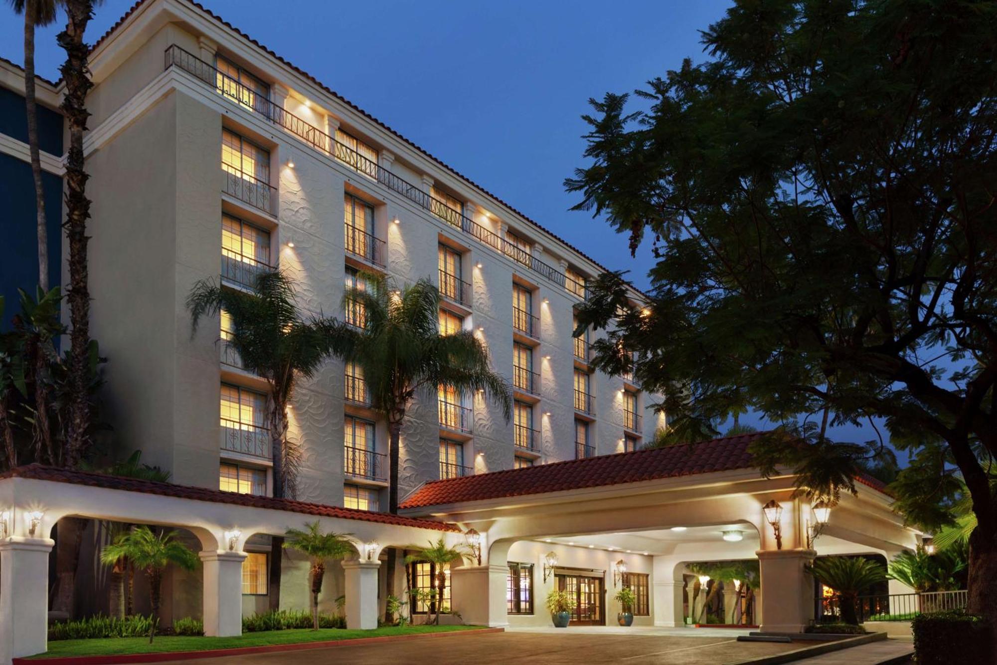 Embassy Suites By Hilton Arcadia-Pasadena Area מראה חיצוני תמונה